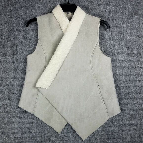 Neiman Marcus Vest Womens Small Gray Outerwear Faux Suede Wrap‎ Sherpa Outdoors - Picture 1 of 12